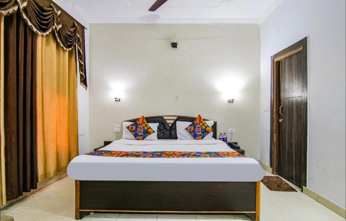 The For You Hotel & Restaurant Rishīkesh Extérieur photo