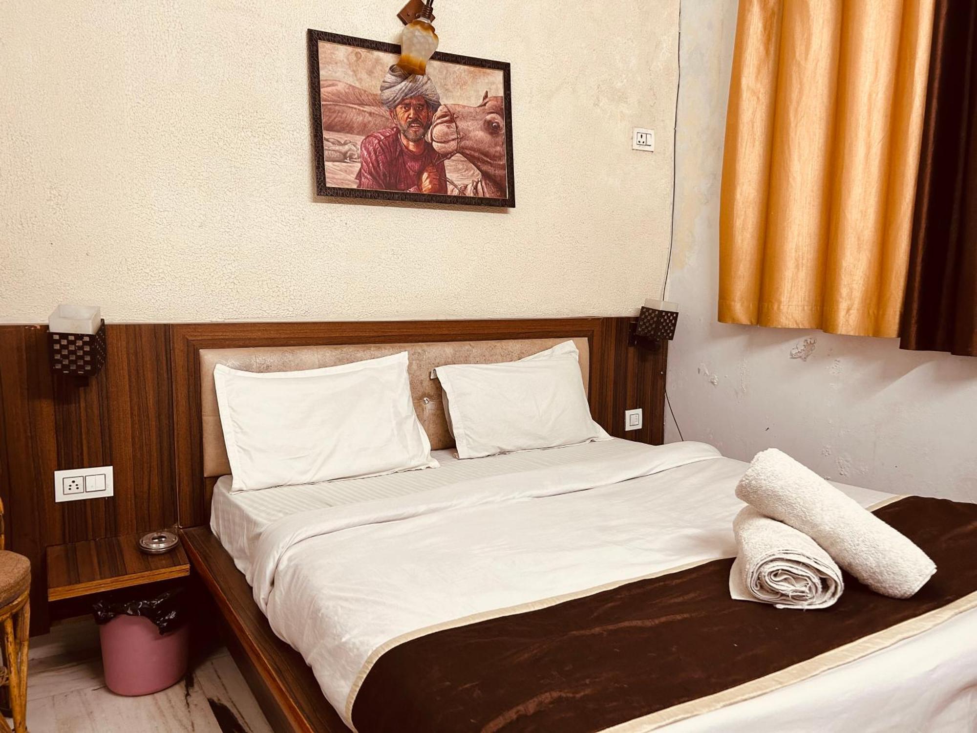 The For You Hotel & Restaurant Rishīkesh Extérieur photo
